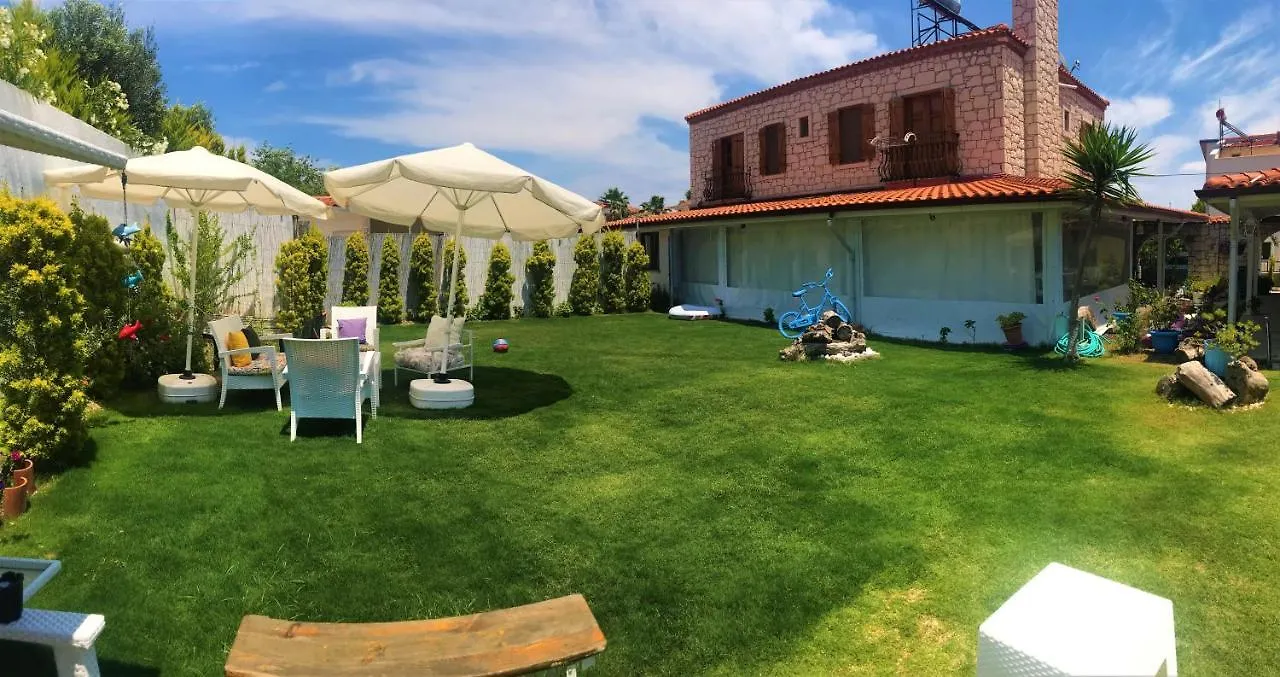 Adres Alaçatı 2*,