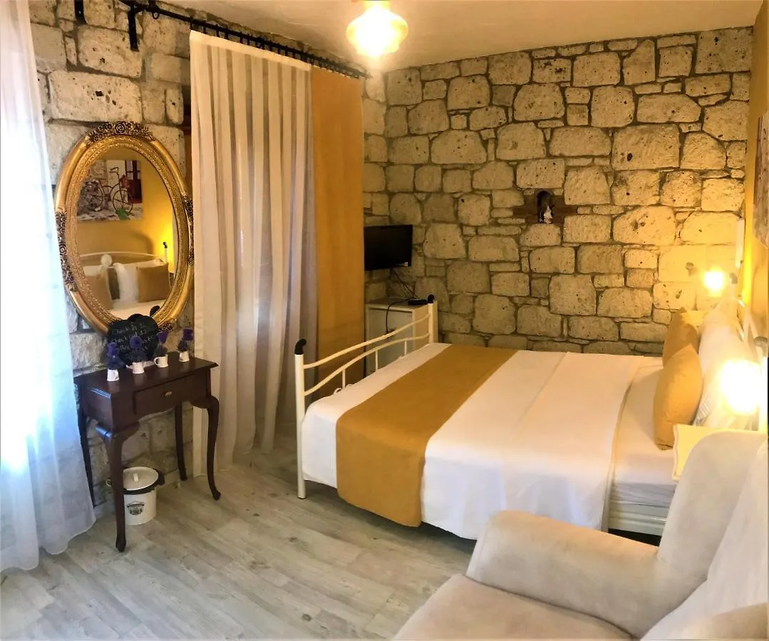 Adres Alaçatı Otel