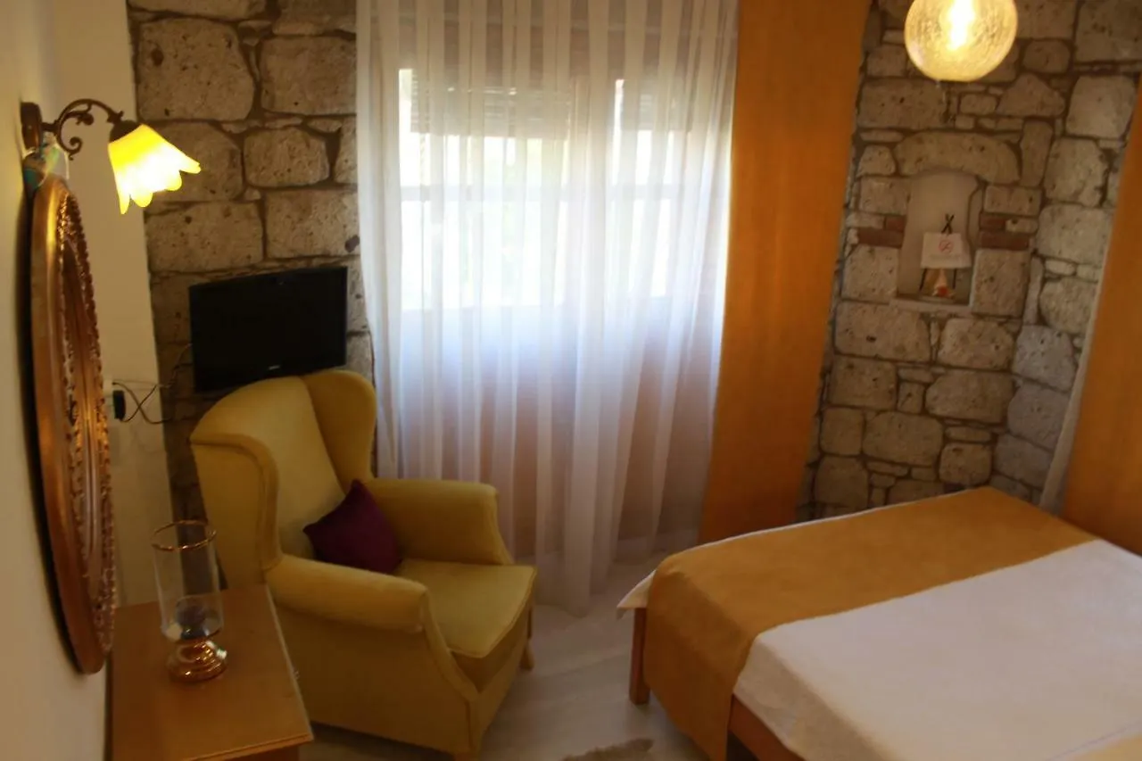 Adres Alaçatı Otel
